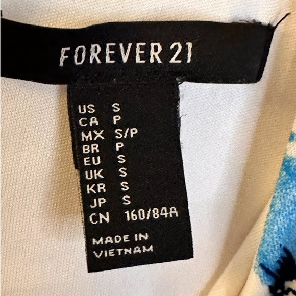 Forever 21 Blue White Floral Crop Top Size Small MINT EUC - Picture 3 of 5